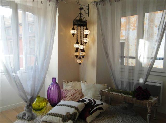 Charming Corner Abode With Castle Views Leilighet Nice Eksteriør bilde